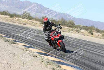 media/Dec-04-2025-Racers Edge (Thu) [[5ebc9f124d]]/3-B Group/3-Session 2 (Turn 7 Inside)/